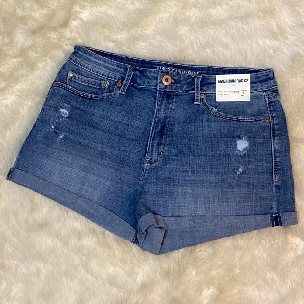 American Rag Sculpt Stretch Ultra Soft Roll Cuff Denim Shorts Size 31